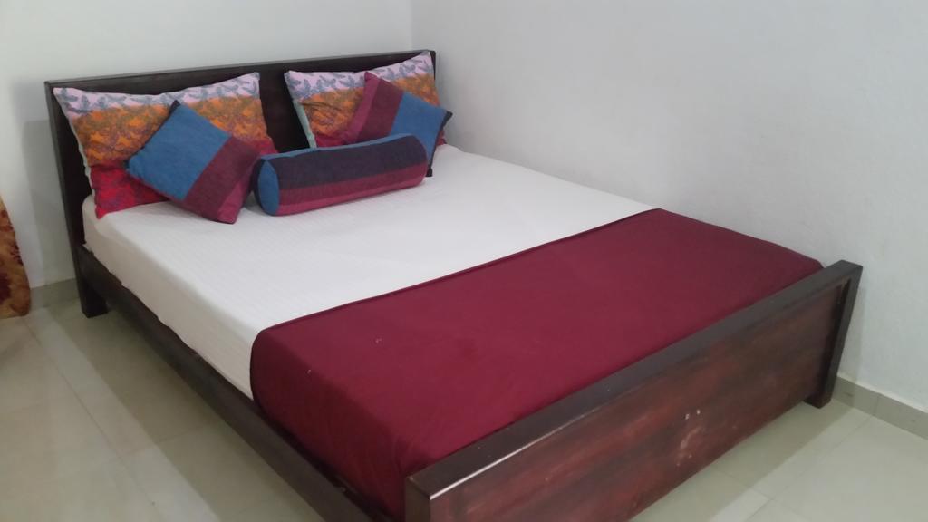Bevary City Hotel Anuradhapura Exterior photo