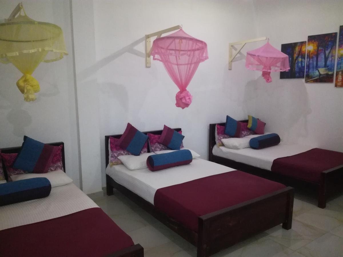 Bevary City Hotel Anuradhapura Exterior photo